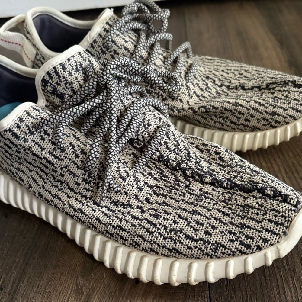 Yeezy 350 v1 Turtledove men’s size 9.5